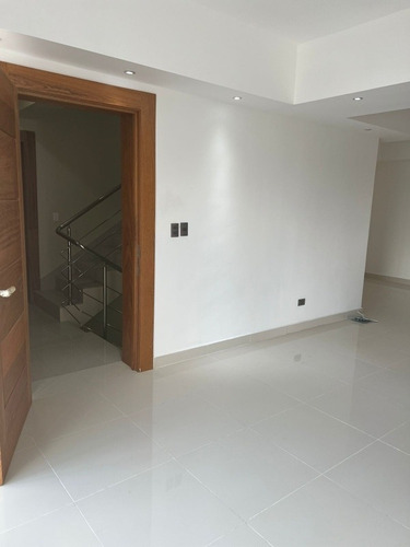 Imagen 17 de 23 de Alquiler De Moderno Apartamento En Alma Rosa I, S.d.e.