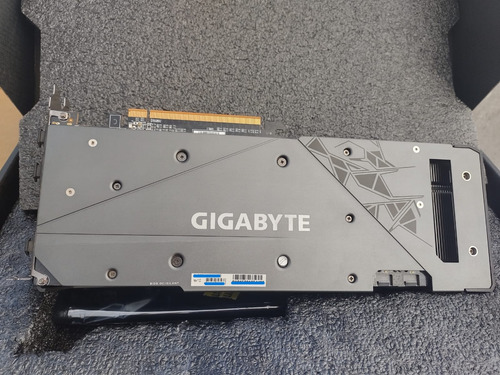 Tarjeta De Video Gigabyte 16gb Rx 6800 Gddr6 Gaming Oc (Usado)