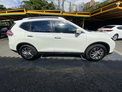 Imagen 8 de 20 de Nissan X Trail Exclusive 2017