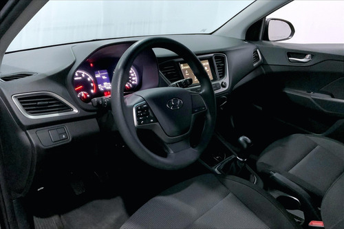 Imagen 14 de 25 de Hyundai Accent Sedan 4 Pts Gl, 16l, At, A/ac, Ve Del, R-15