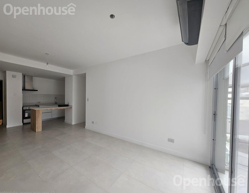 Departamento 2 Ambientes Con Balcon En Alquiler. Complejo Milaires