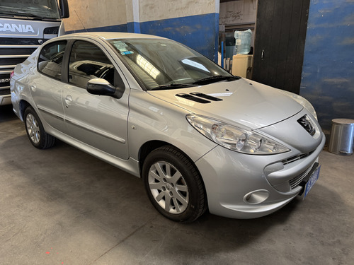 Peugeot 207 Compact XT 1.6