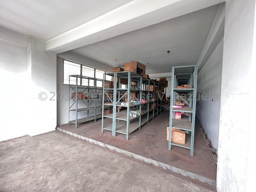 Ag. Excelente Inversión Ferretería Con Amplia Trayectoria En La Urbina #23-14218