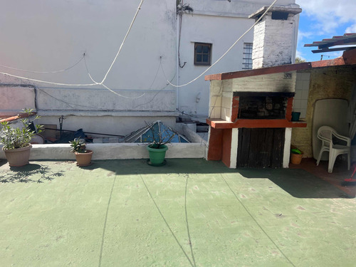 Se Vende - Muy Linda Casa En Pocitos Con Garage -