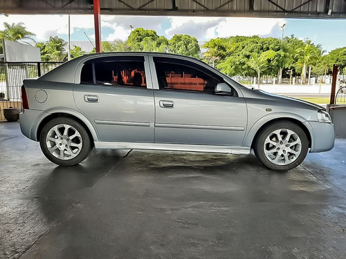 Imagem 11 de 13 de Chevrolet Astra 2.0 Mpfi Advantage 8v