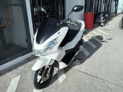 Scooter Honda Pcx 150 Usado Excelente Estado Mod 2017