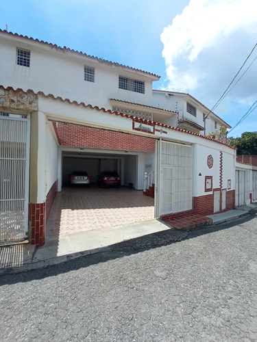 Casa Tipo Tonwhouse En Venta En La Macarena