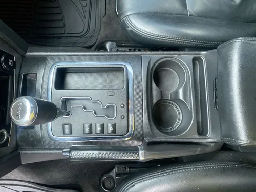 Jeep Grand Cherokee 3.7 LAREDO AT 4X4