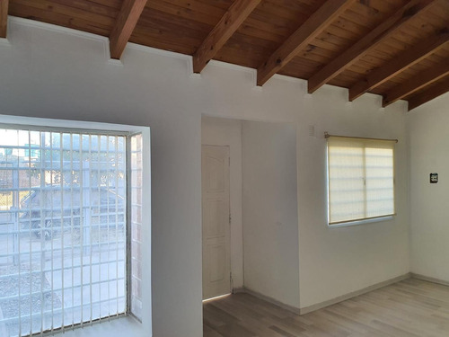 Imagen 4 de 29 de Vendo Casa 3 Dormi C/ Quincho - Santa Genoveva - Neuquen
