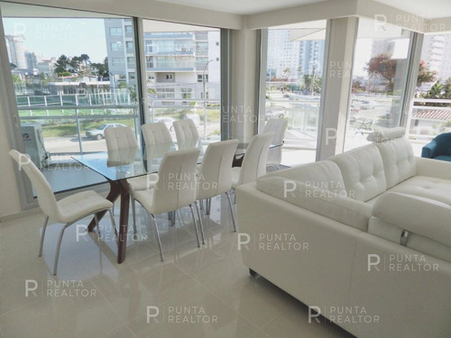 Apartamento En Venta Playa Mansa 3 Dormitorios