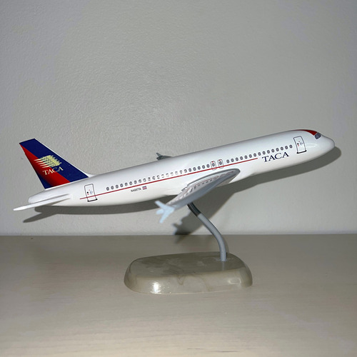 Maqueta Avión Airbus 320 