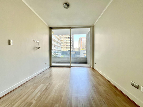 Departamento En Arriendo En Estación Central / Toro Mazotte