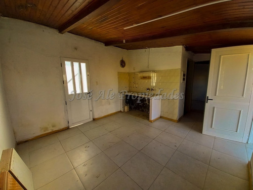 Imagen 5 de 13 de En Venta Casa De Dos Dormitorios Colonia Del Sacramento