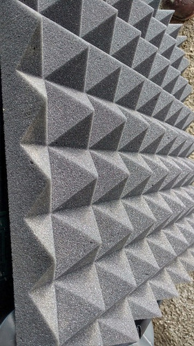 Imagen 3 de 9 de Espuma Acústica Tipo Piramide 60x60 En 24k De Densidad