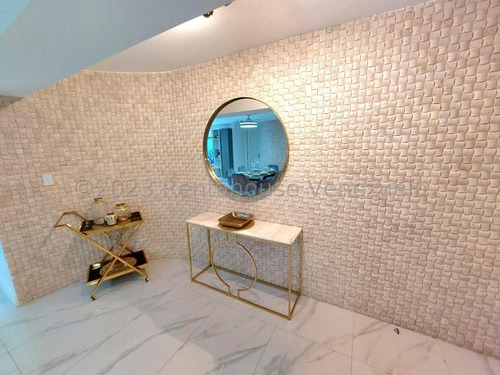 Espectacular Apartamento En Alquiler Santa Paula.25-2063 K.o