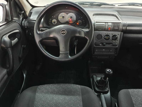Imagem 11 de 11 de Chevrolet Classic Life 1.0