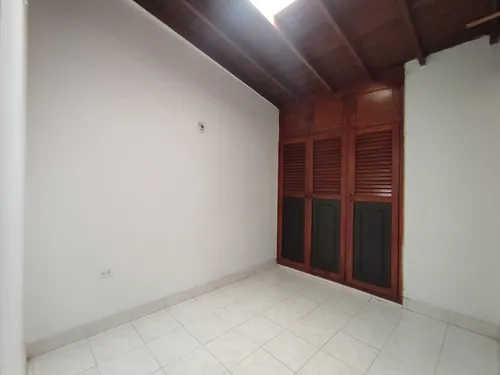 Casa En Arriendo En Avenida Libertadores. Cod A30663