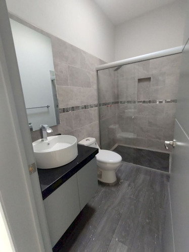 Casa Minimalista En Un Solo Nivel En Venta, En Brisas De Cuernavaca
