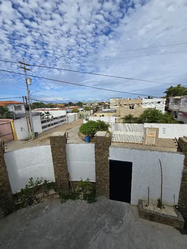 Hermosa Casa Urb Vistamar