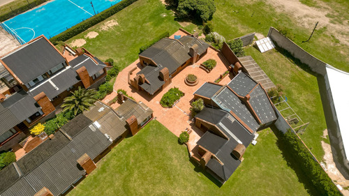 Venta De Departamento Y Cochera Con Bajada Al Mar