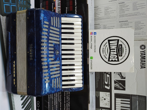 Acordeon Yamaha , Tenor 32 Teclas