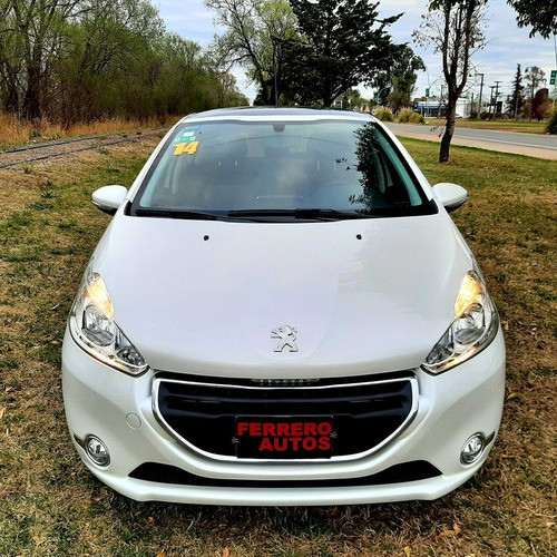Imagen 4 de 15 de Peugeot 208 Allure Touch Screen - 2014