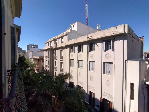 Imagen 4 de 19 de Oficina- Gran Oficina En Sarandi Proximo A La Plaza Matriz 150 M² Más Terraza Con Parrillero De 50m²