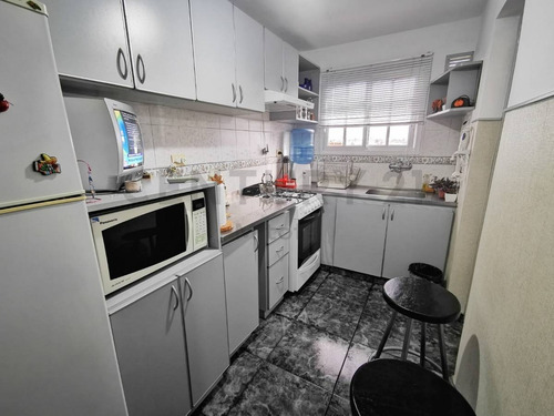 Imagen 12 de 13 de Venta De Departamento De Dos Dormitorios En Villa Elisa
