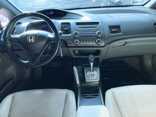 Imagem 6 de 10 de Honda Civic Lxs 1.8 16v Flex Automatico 2007