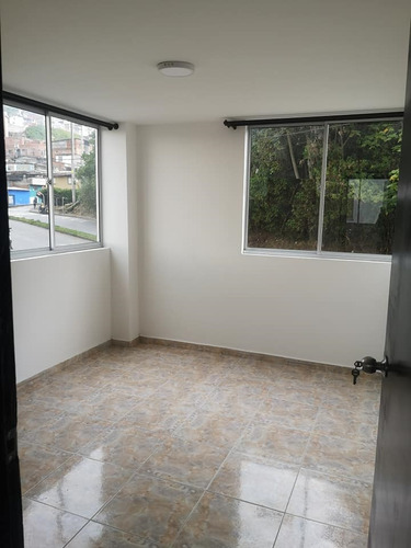 Apartamento En Venta Villa Carmenza  (279054237).