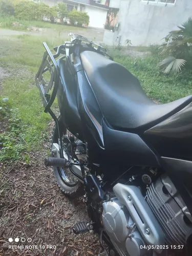 Honda Xre 300 Con Accesorios Y Como Nueva, Poco Uso.
