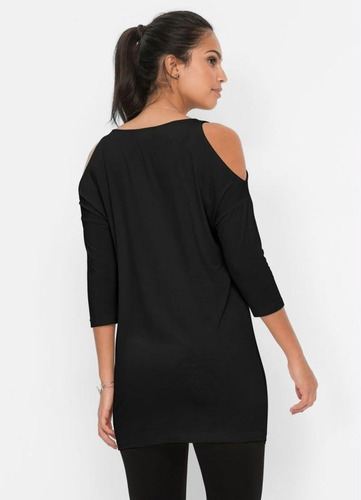 Imagem 10 de 10 de Blusa Feminina Alongada Com Mangas 7/8 Ombros Vazados Preta
