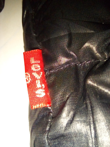 Campera Levi's De Pluma Impecable Importada (Usado)