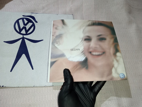 Folleto Volkswagen Sedán Volchito 2001. 100% Original. (Usado)