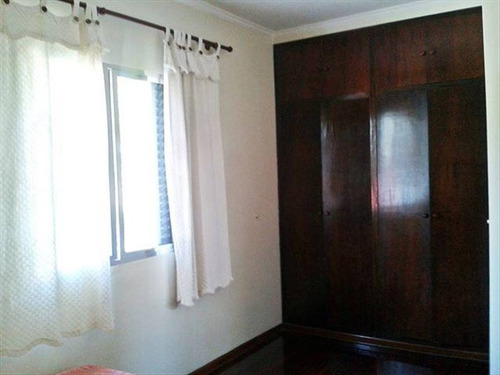 Imagem 15 de 30 de Sobrado Em Ótima Localização, 1 Quadra Da Avenida Antonio Emmerick Sendo 3 Dormitórios 1 Suite 2 Wc Garagem Para 2 Automóveis E Portão Eletrônico Pertinho De Supermercados Padarias Ponto De Ônibus E