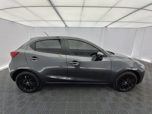 Mazda Touring edición carbón edition 1.5
