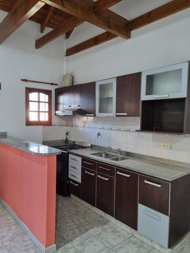Departamento En Alquiler Con Espacio Guarda Coche - Wilde