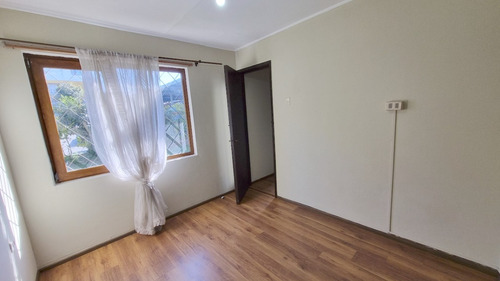 Casa Frente Laguna Redonda Por Av 21 De Mayo