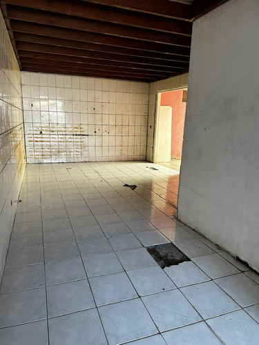 Casa En Venta En Los Ministros, Barrio Las Rosas. Maipú