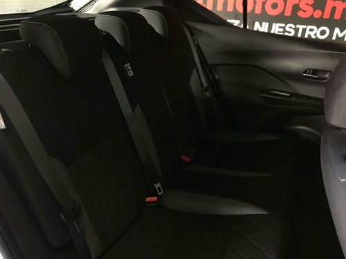 Imagen 7 de 13 de Nissan Kicks Advance 2017 Plata
