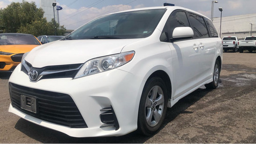 Toyota Sienna 3.5 Le At