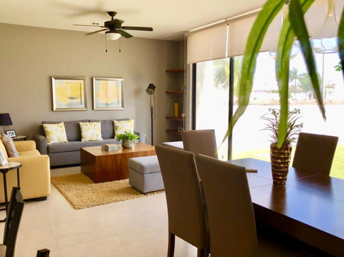 Casa En Preventa De 2 Recámaras En Real Montejo, Amaral Iris