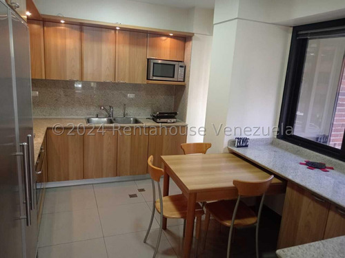 Apartamento En Alquiler En Campo Alegre Ng 24-17041 Yf