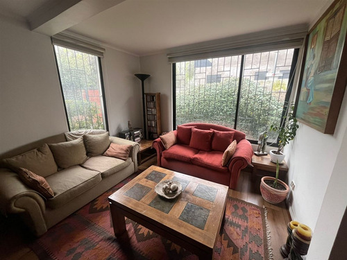 Casa En Venta De 3 Dorm. En Las Condes