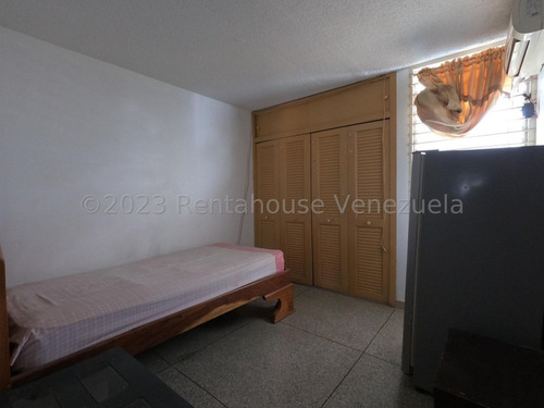 Imagen 15 de 30 de Apartamento En Venta En La Mora Cabudare Lara ++23-18961 */m.e.c - R-a-h N° +0-4-2-4- 5.5.6. 5.7. 5.9 *--**