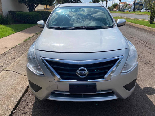 Imagen 11 de 12 de Nissan Versa 2017 1.6 Sense Mt