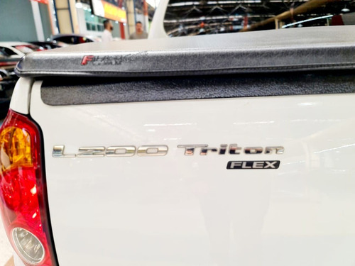 Mitsubishi L200 Triton 2.4 HLS 4X2 CD 16V