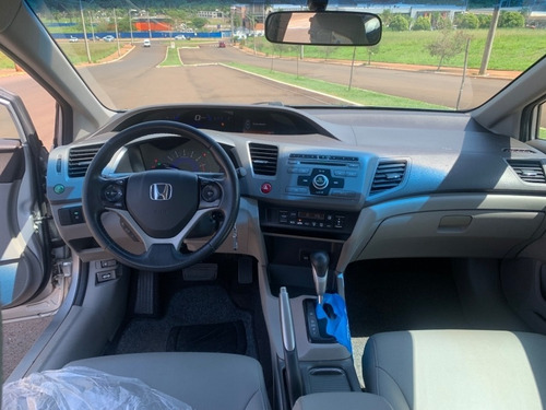 Imagem 11 de 12 de Honda Civic 1.8 Lxs Flex Automatico