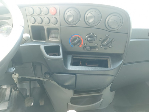 Imagem 11 de 15 de Iveco Daily 35s14