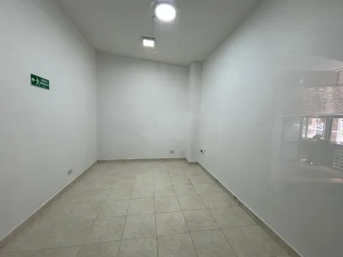 Arriendo Oficina En Unicentro (18697).